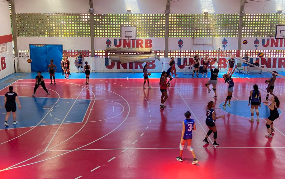 Vôlei feminino foi realizado no Centro Educacional UNIRB, em Patamares | Foto: Letycya Santana